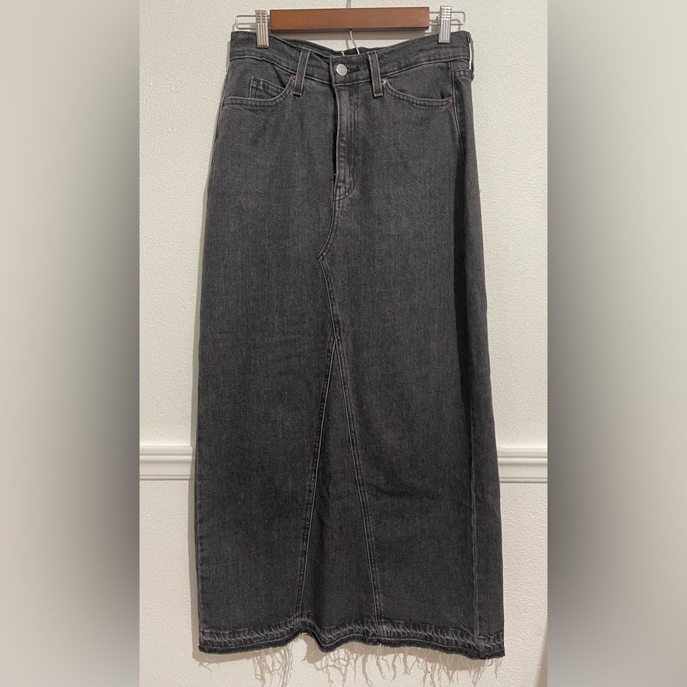 Levi's Wash Black Maxi Skirt - Picture 2 of 7
